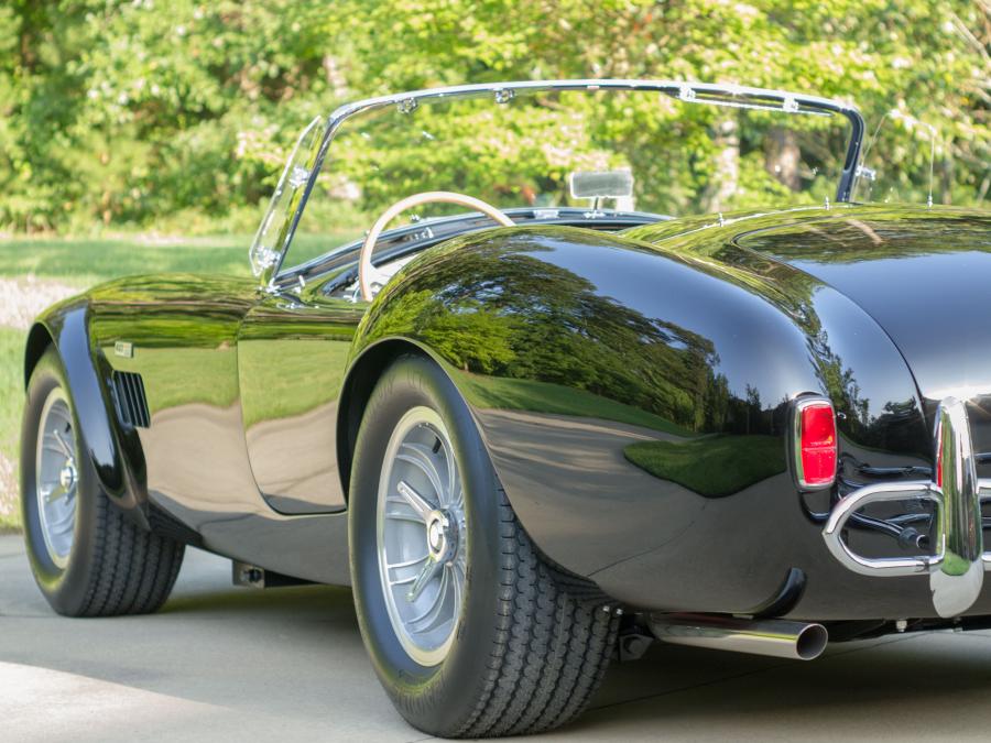 Детали экстерьера Shelby Cobra 427 (CSX 3130) 1965 года  (фото 3 из 6)